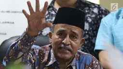 Sekjen LPOI, Lutfi A Tamimi membacakan pernyataan sikap Ormas Keagamaan se-Indonesia terkait insiden penyerangan masjid di Selandia Baru, Jakarta, Sabtu (16/3). Mereka mengecam keras tindakan terorisme di Selandia Baru. (Liputan6.com/Helmi Fithriansyah)