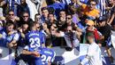 Para pemain Deportivo Alaves, merayakan gol yang dicetak oleh Manu García ke gawang Real Madrid pada laga La Liga di Stadion Mendizorroza, Sabtu (23/9/2017). Real Madrid menang 2-1 atas  Deportivo Alaves. (AFP/Ander Gillenea)