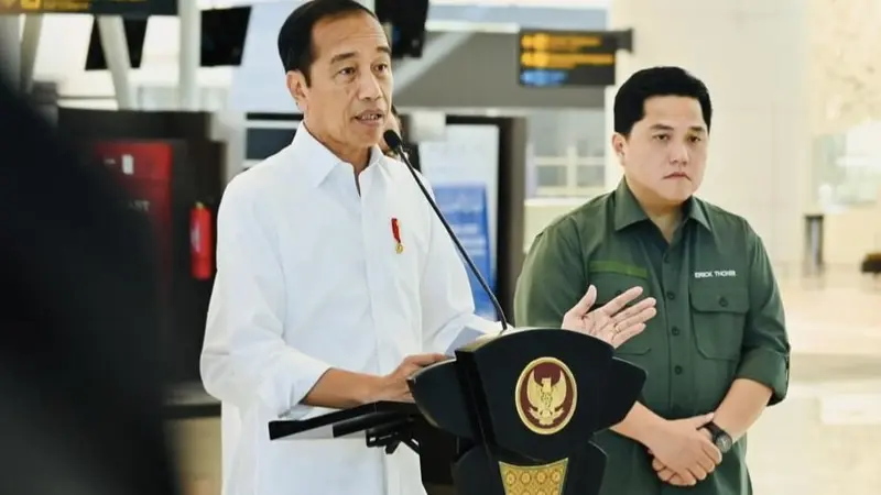 Presiden Jokowi bersama Menteri BUMN Erick Thohir.
