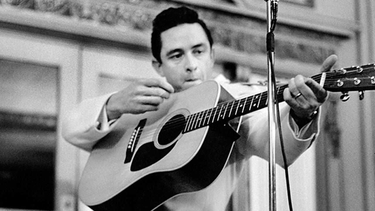 Tidak Ada yang Penting Dari Sosok Johnny Cash dan Musiknya