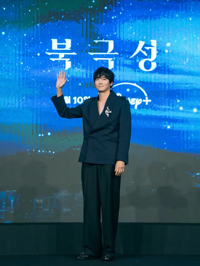 Jun Ji Hyun dan Kang Dong Won. (dok. The Walt Disney Company/ Disney Plus Hotstar)