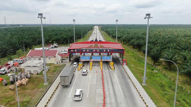 Gerbang Tol Tebing Tinggi