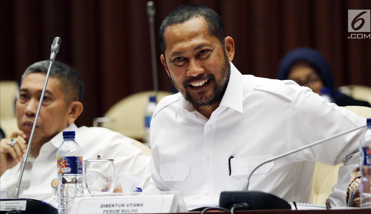 Dirut Perum Bulog Budi Waseso atau Buwas saat mengikuti Rapat Kerja (Raker) dengan Komisi IV DPR di Jakarta, Kamis (13/9). Raker tersebut membahas mengenai Kinerja Operasional Tahun 2018. (Liputan6.com/JohanTallo)