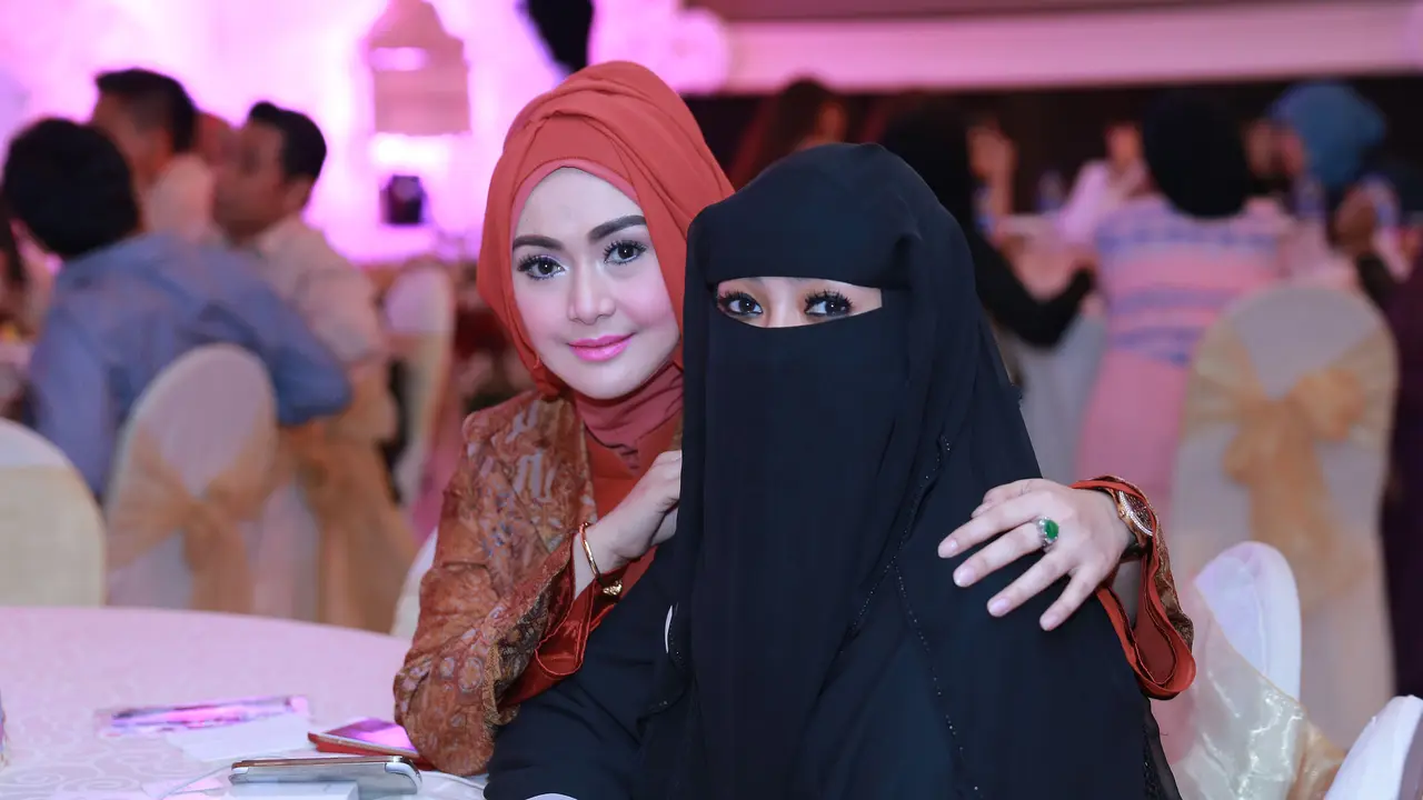 Soraya Abdullah dan Eddies Adelia