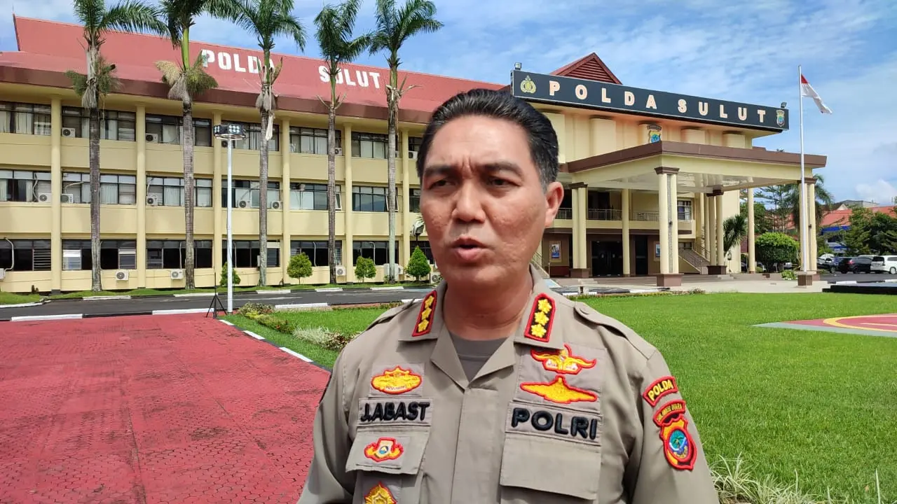 Kabid Humas Polda Sulut Kombes Pol Jules Abraham Abast.
