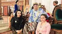 5 Potret Roro Fitria Kenang Momen Sowan Pakubuwono XIII, Sampaikan Belasungkawa