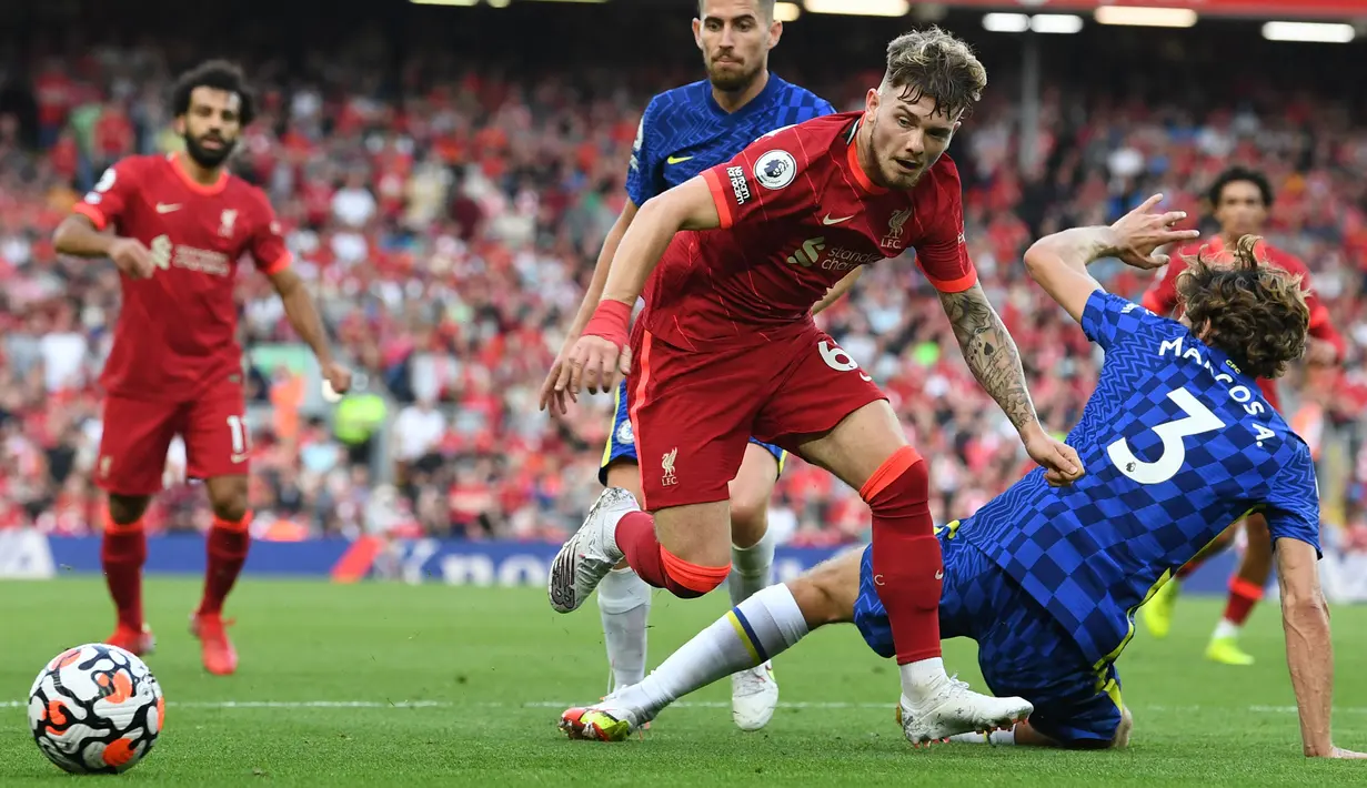 Harvey Elliott diberikan kesempatan oleh Jurgen Klopp untuk bermain di skuat utama Liverpool saat berumur 16 tahun 9 bulan dan 1 hari. Namun, sebelumnya, ia pernah memecahkan rekor sebagai debutan termuda di Liga Inggris saat berseragam Fulham, yaitu 15 tahun 174 hari. (AFP/Paul Ellis)