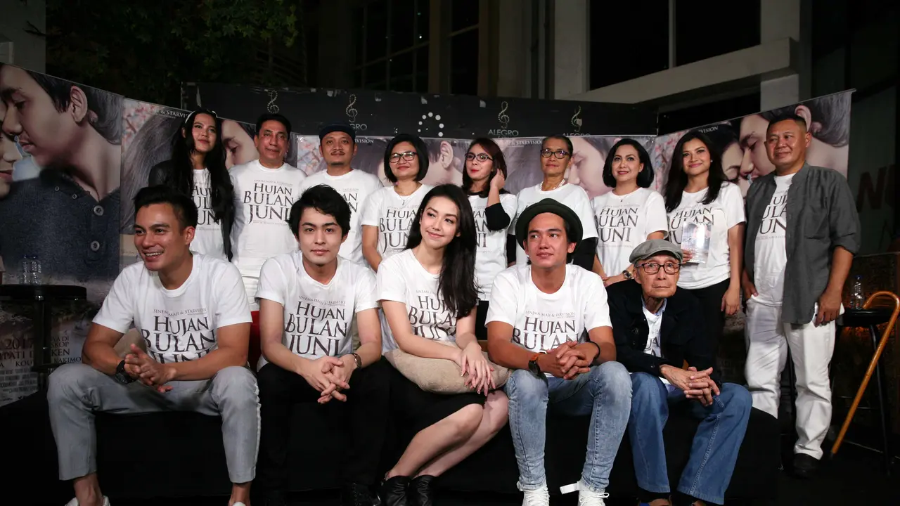[Bintang] Preskon film Hujan Bulan Juni