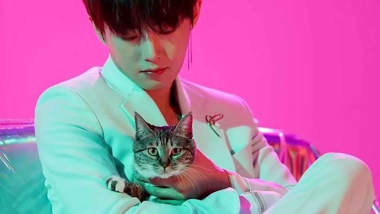 Kim Yong Guk atau Longguo bersama Rcy (Soompi)