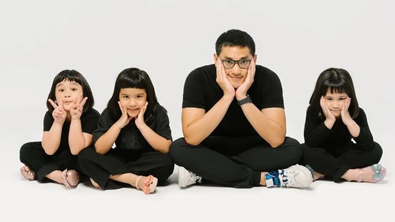 6 Potret Gemas Afgan Bareng Keponakannya, Kompak Banget