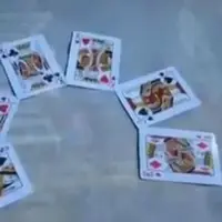 Sulap kartu ini sedang heboh-hebohnya di media sosial. Kartu yang kamu pilih secara misterius menghilang! Kok bisa?