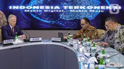Pertemuan Tony Blair dan Budi Arie Setiadi membahas isu-isu terkait transformasi digital Indonesia. (Liputan6.com/Angga Yuniar)