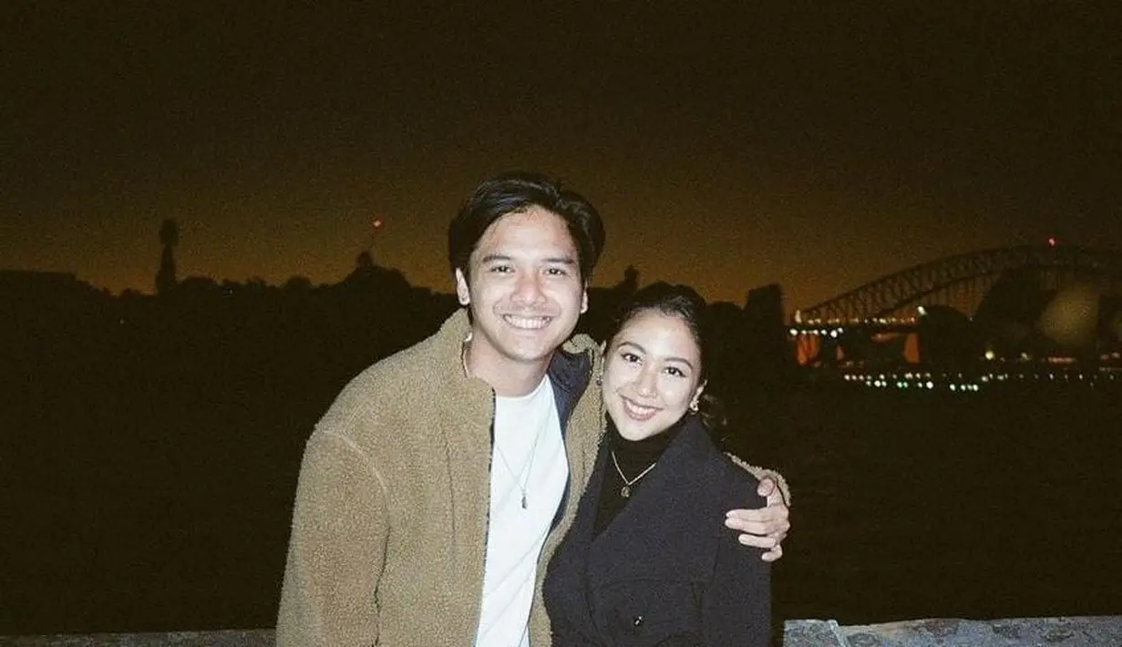 Pada tanggal 3 November 2020 lalu, Ia resmi menikah dengan seorang aktor yang berperan dalam film Bebas, Baskara Mahendra Putra [instagram/baskaramahendra]