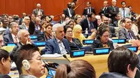 Menteri Kesehatan Nila Moeloek bersama Menko PMK Puan Maharani menghadiri sidang pleno High Level Meeting on Universal Health Coverage (HLM UHC) di New York, Amerika Serikat pada Senin (23/9/2019). (Dok Humas Kementerian Koordinator Bidang Pembangunan Manusia dan Kebudayaan RI)