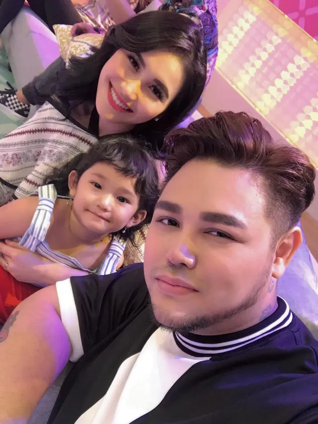 [Bintang] Ivan Gunawan dan Ayu Ting Ting