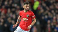 2. Bruno Fernandes - Gelandang berusia 26 tahun ini menjadi pemain kelima Portugal yang membela Manchester United. Bruno Fernandes dilabuhkan Manchester United dari Sporting pada januari 2020 dengan transfer mencapai 55 juta euro. (AFP/Lindsey Parnaby)