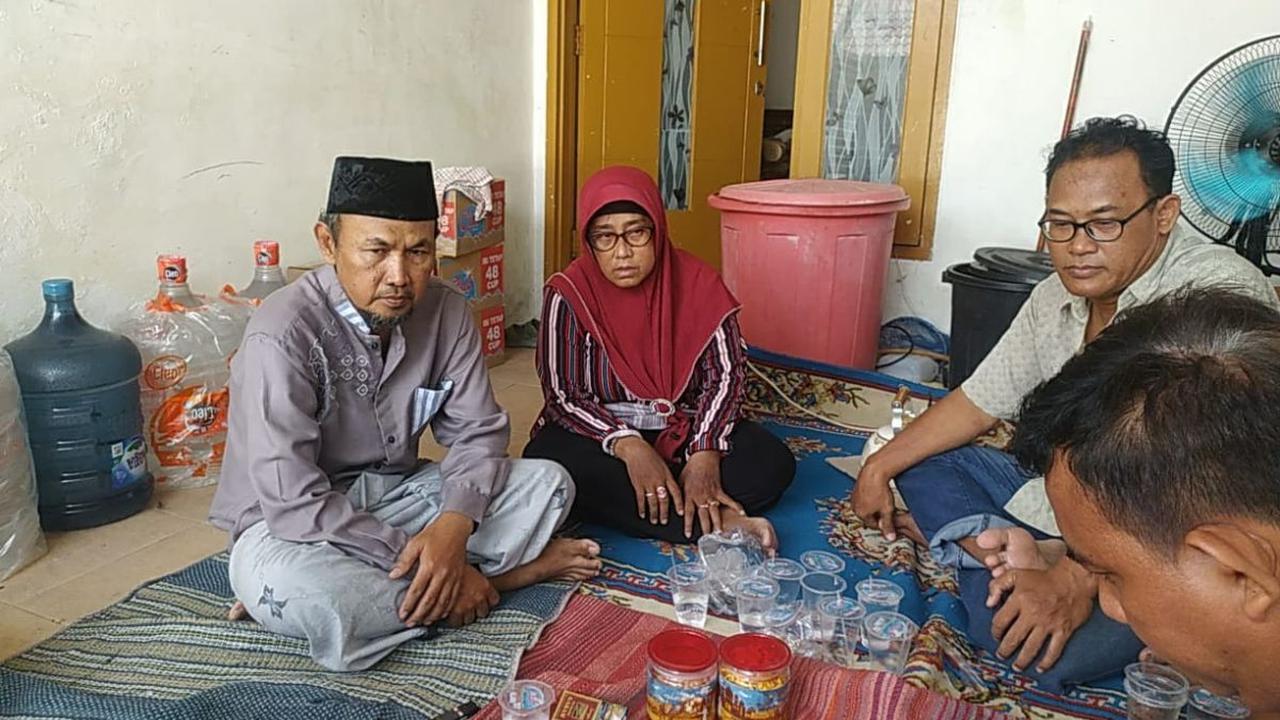 Nurul Afini (49), ibu kandung dari Fitria tak habis pikir mengapa sang besan tega membunuh anak dan calon cucu pertamanya itu.<br>