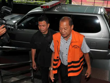 KPK memeriksa mantan Rektor Universitas Udayana I Made Bakhta, Jakarta, Selasa (13/10/2015). Made Bakhta dimintai keterangan terkait kasus pembangunan RS Pendidikan Khusus Infeksi dan Pariwisata Udayana tahun 2009-2011. (Liputan6.com/Helmi Afandi)