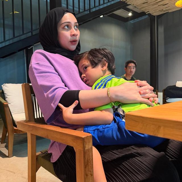 6 Potret Ira Nandha Pamer Baby Bump, HPL Makin Dekat Akui Jadi Suka Menangis