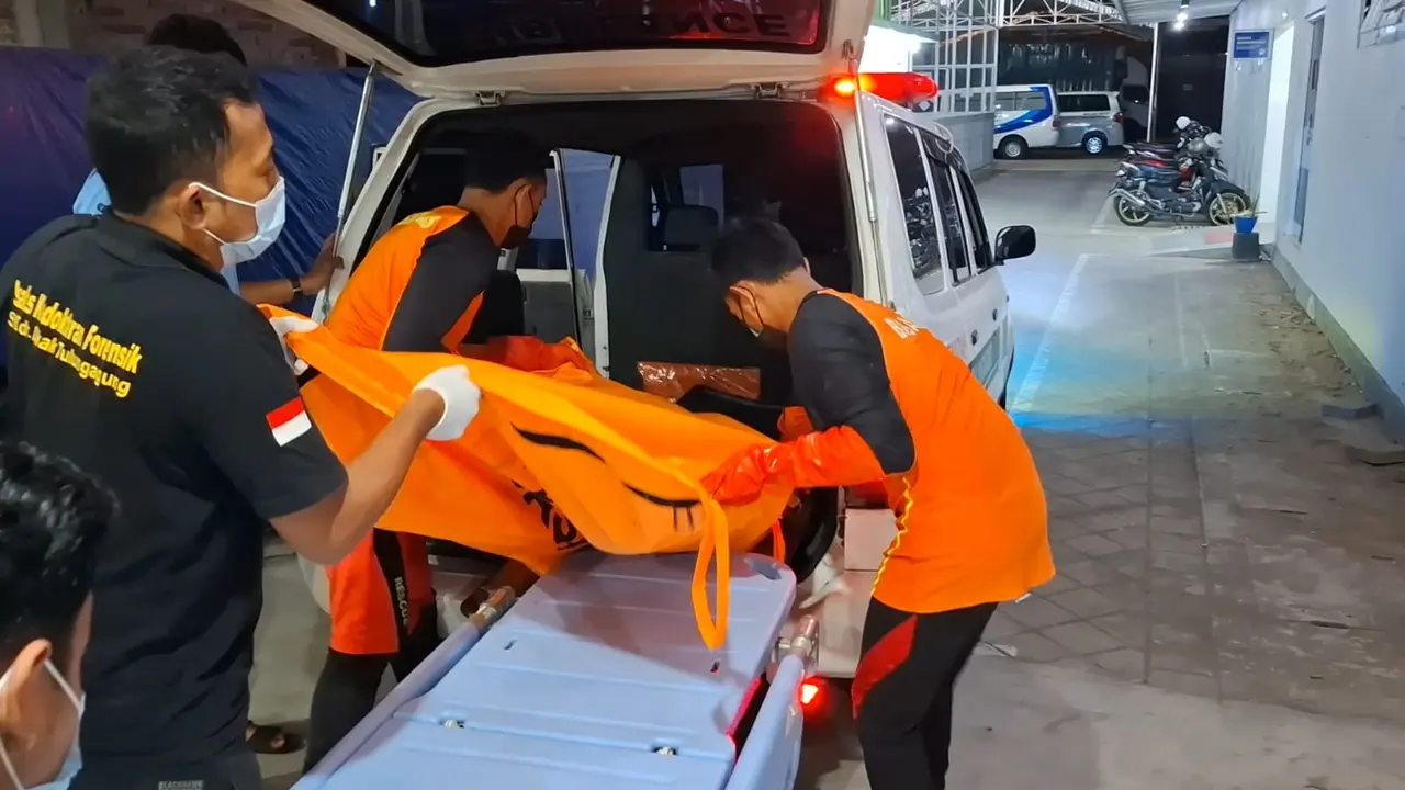 Tewas Tergulung Ombak