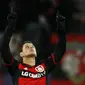 Pemain Bayer Leverkusen, Javier Hernandez usai cetak gol ke gawang  Barcelona pada leg kedua grup E Liga Champions di Stadion Bay Arena, Laverkusen, Jerman, Kamis (10/12/2015) dini hari WIB.  (REUTERS/Ina Fassbender)