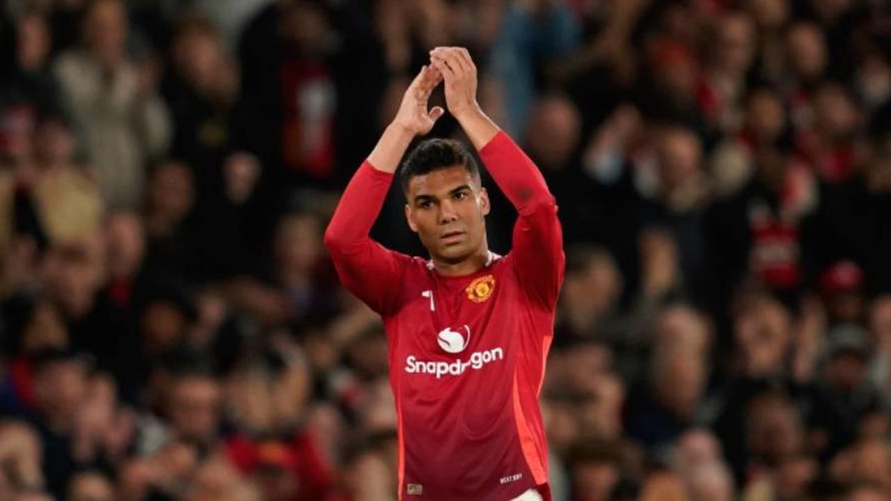 Casemiro Bisa Bertahan Lebih Lama di MU, Tapi....