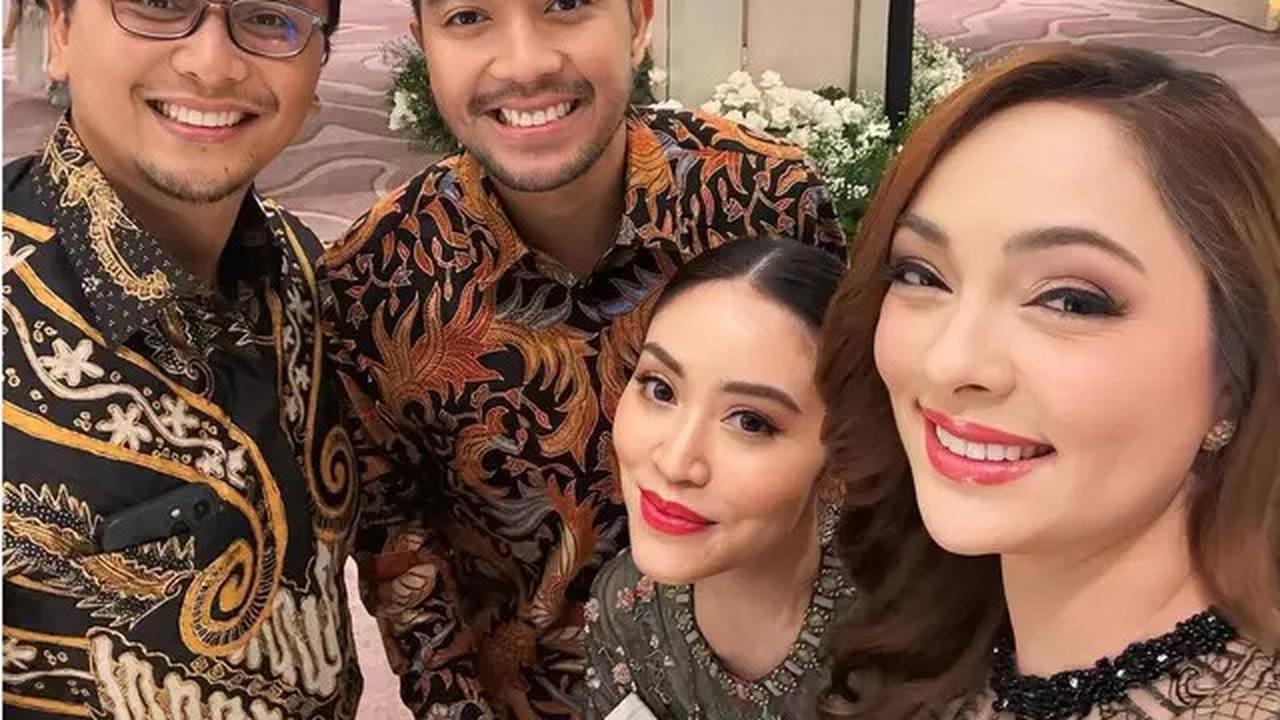 6 Potret Reisa Broto Asmoro Kondangandi Pernikahan Putri Zulhas, Serasi Bareng Suami