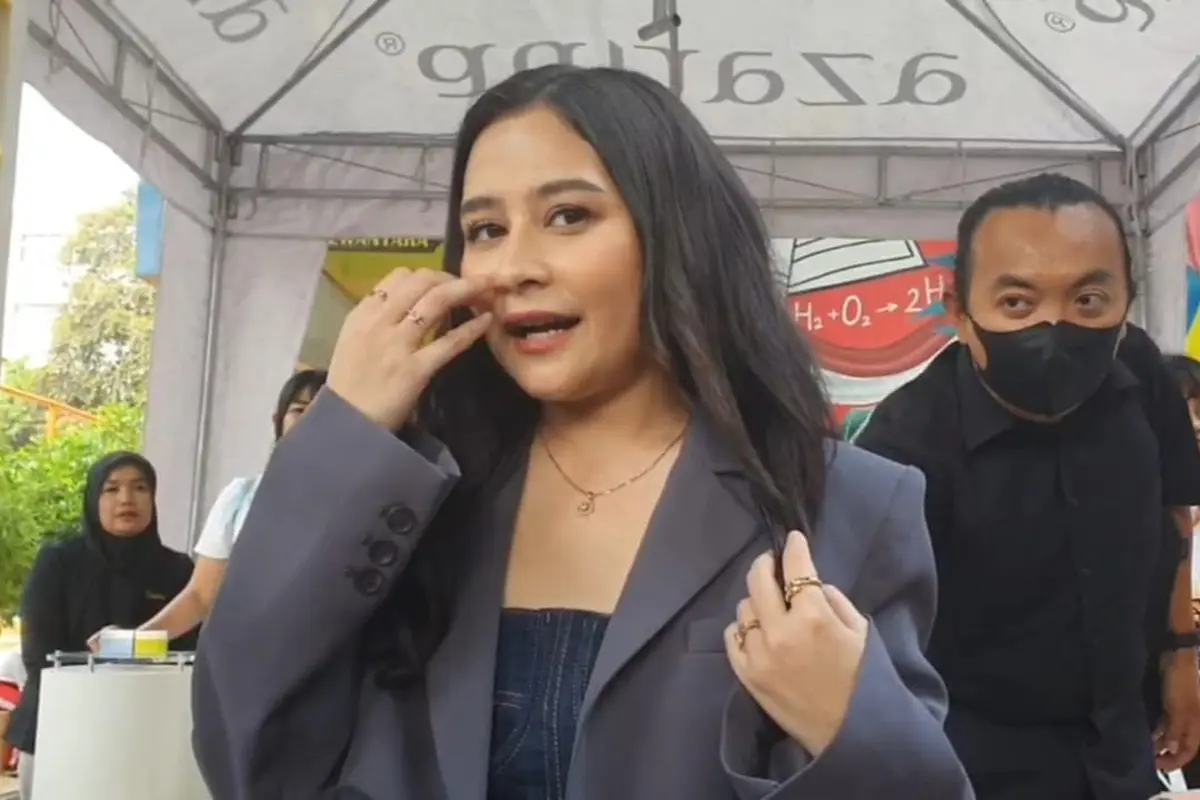 Prilly Latuconsina di Kawasan Bulungan, Jakarta Selatan, Selasa (3/10/2023).