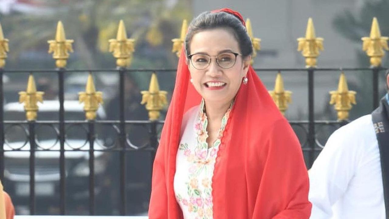 Tampil Anggun dengan Kebaya Betawi Encim