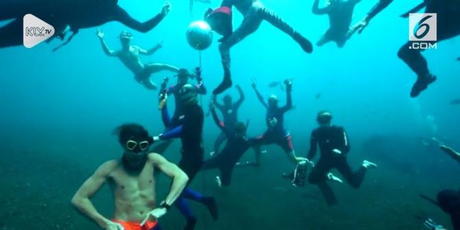 VIDEO: Sensasi Disko Bawah Laut di Bali