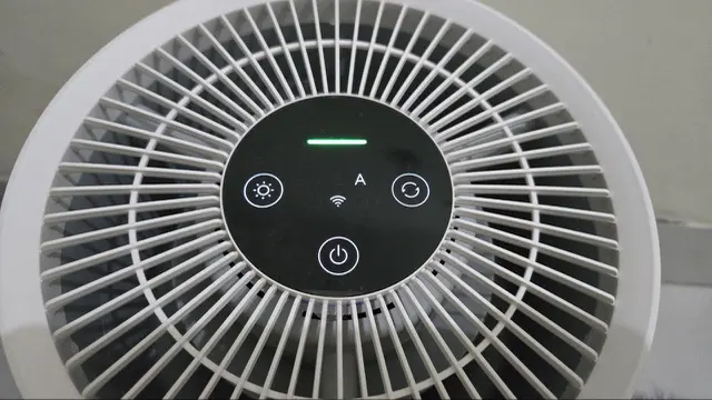 Tiga mode penyerapan tertera pada LED display di atas air purifier