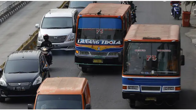 Ulah sopir-sopir Metroi Mini benar-benar membuat Gubernur DKI Jakarta Basuki Tjahaja Purnama geram. Dia mengatakan, sudah berulang kali menyarankan agar Dinas Perhubungan (Dishub) menghapus izin mengaspal Metro Mini.