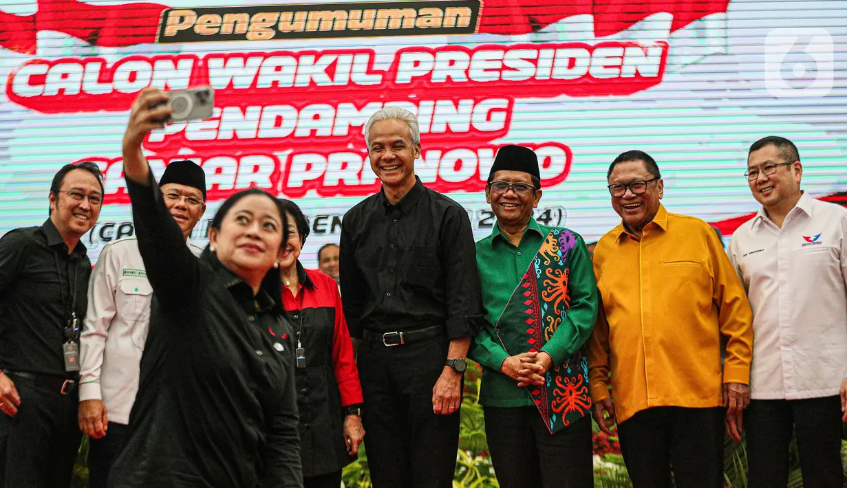 Hadir juga Sekjen PDIP Hasto Kristiyanto, Ketua DPP PDIP Puan Maharani dan Muhammad Prananda Prabowo serta elite PDIP lainnya. (Liputan6.com/Faizal Fanani)