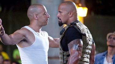 Dwayne Johnson Cerita Soal Konfliknya Dengan Vin Diesel Saat Syuting The Fate Of The Furious News Entertainment Fimela Com