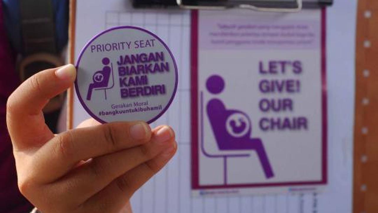 Stasiun Manggarai kedatangan 'Gerakan Tempat Duduk Ibu Hamil'