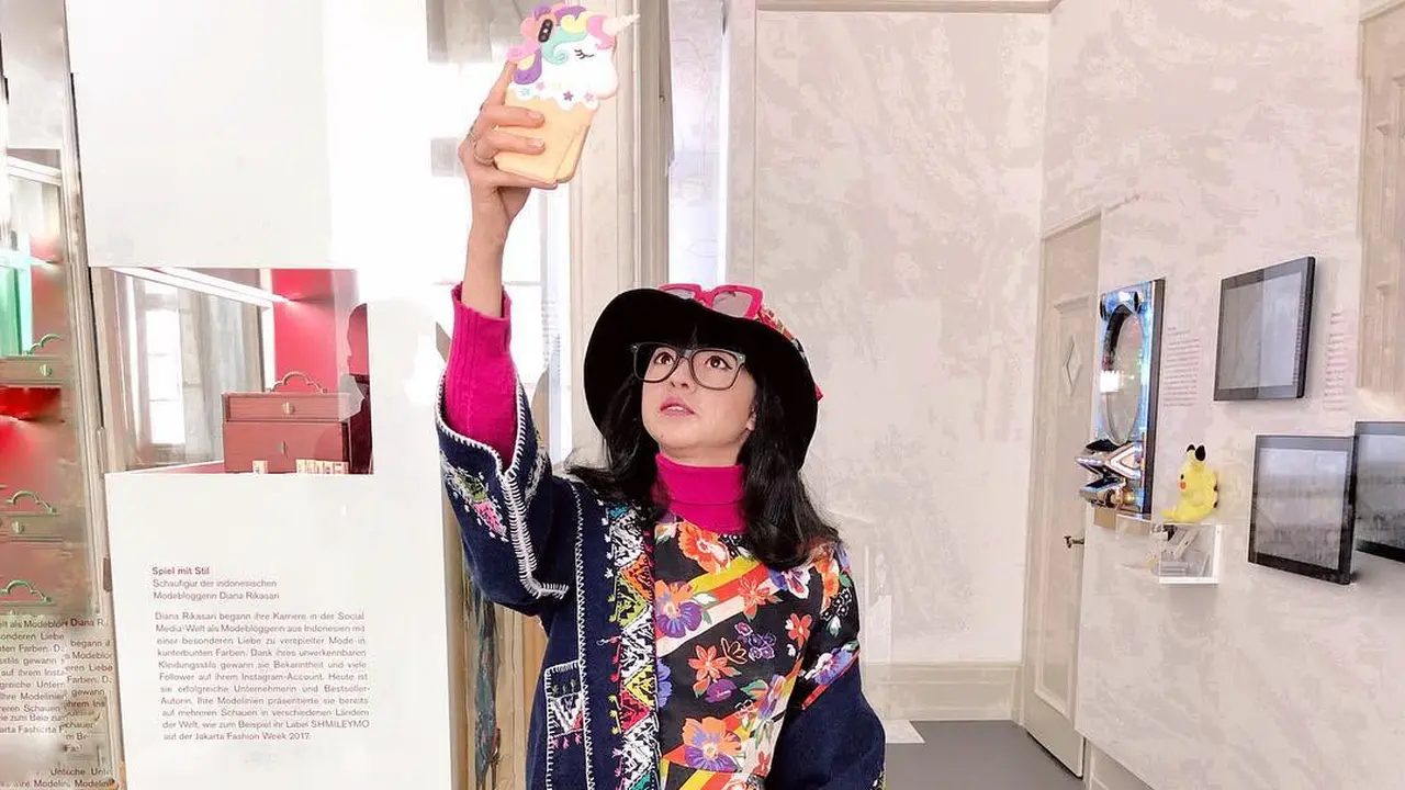 Patung Lilin Diana Rikasari, Fashion Blogger Indonesia .