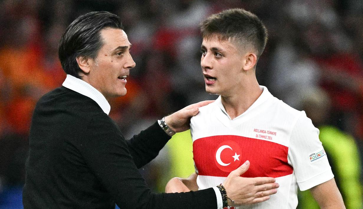 Vincenzo Montella membawa Turki kembali ke Piala Dunia setelah absen sejak 2002. (AFP/javier Soriano)