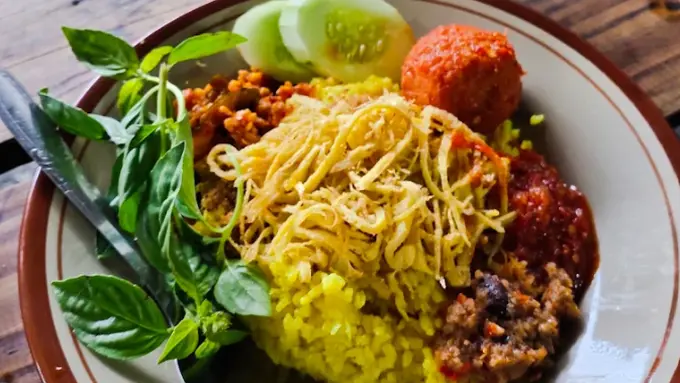 Nasi kuning di Bandung (Foto: Google Maps/Andi Mulyawan)