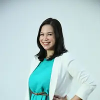 Wawancara seru dengan Affi Assegaf, membahas seputar belajar mencintai diri sendiri dengan meghargai cantik versi diri sendiri.