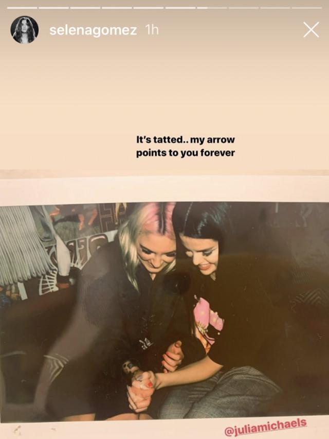 [Fimela] Selena Gomez dan Julia Michaels