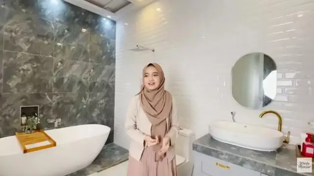 Potret kamar tidur Wirda Mansur yang bak hotel bintang 5 (Sumber: YouTube/ Wirda Mansur)