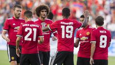 Para pemain Manchester United merayakan gol Marcus Rashford saat melawan LA Galaxy pada laga persahabatan di StubHub Center, California, Sabtu (15/7/2017). MU menang 5-2. (AFP/Ringo Chiu)