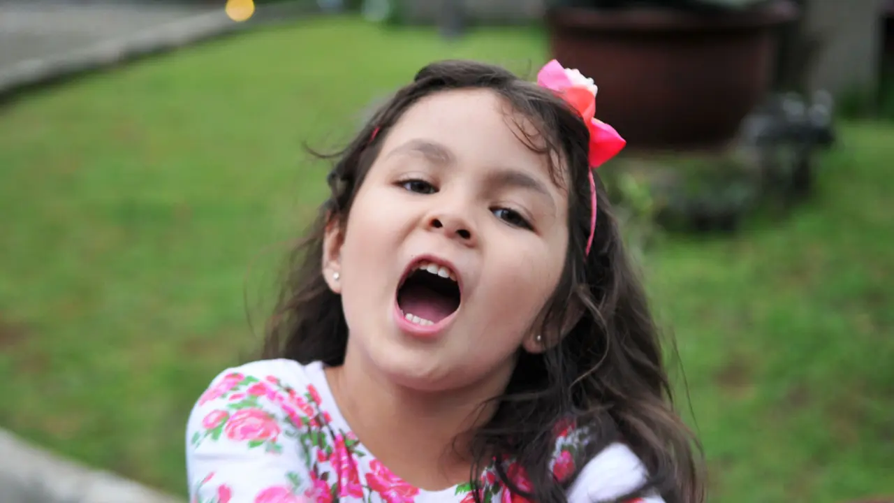 Kisah Tasya dengan Nyanyian Mewarnai Syuting Elif Indonesia