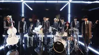 Super Junior kembali menguasai dunia hiburan--kali ini di Jepang--dengan karya Mamacita.