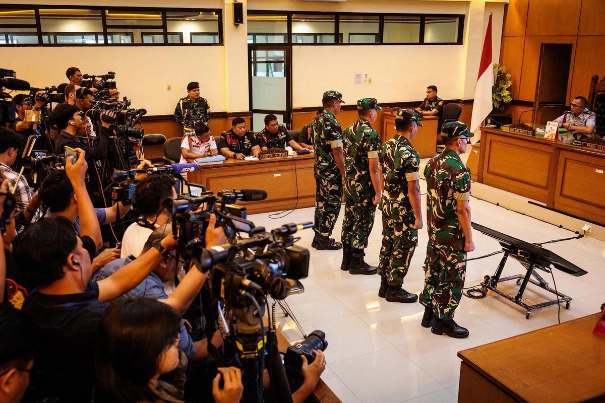 FOTO: Empat Prajurit Divonis Penjara dalam Kasus Penyiraman Air Keras terhadap Aktivis KontraS