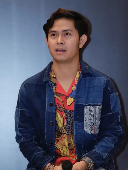 Cakra Khan```