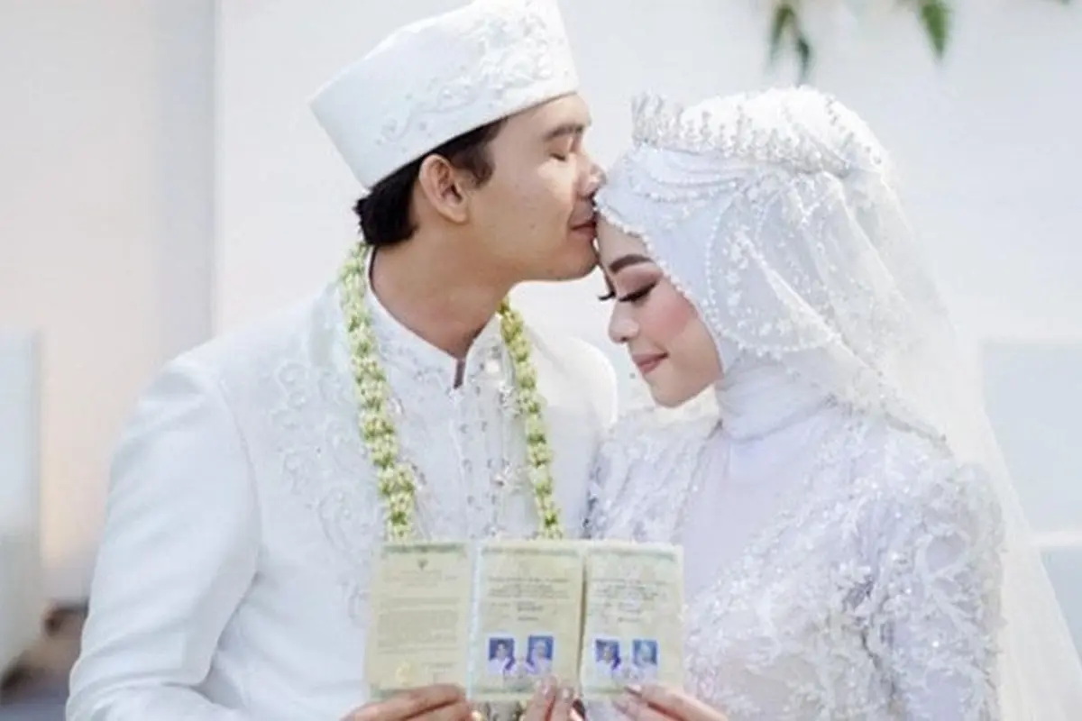 8 Momen Akad Nikah Ikbal Fauzi dan Novia, Buku Nikahnya Curi Perhatian