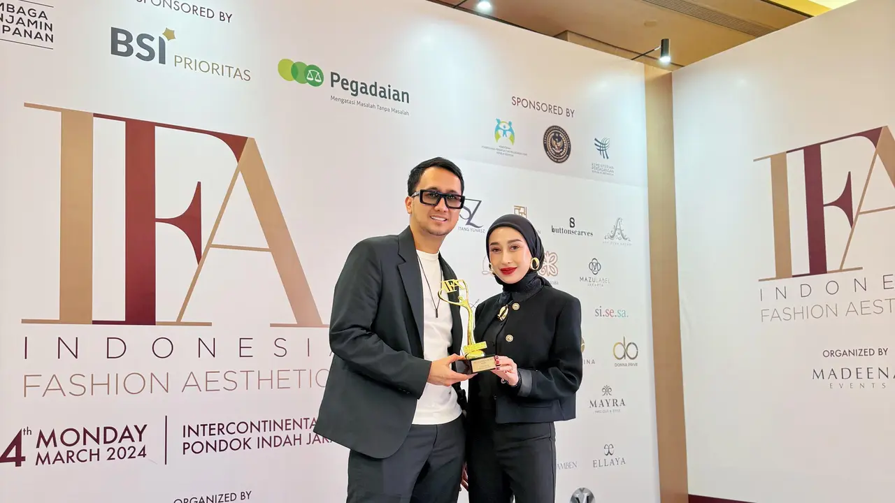 Reza Gladys dan Attaubah Mufid