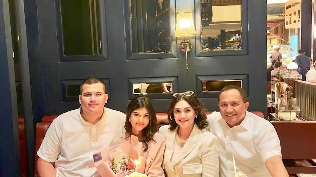 Sangat Dekat Dengan Sang Ibunda Sambung Yakni Bella Saphira