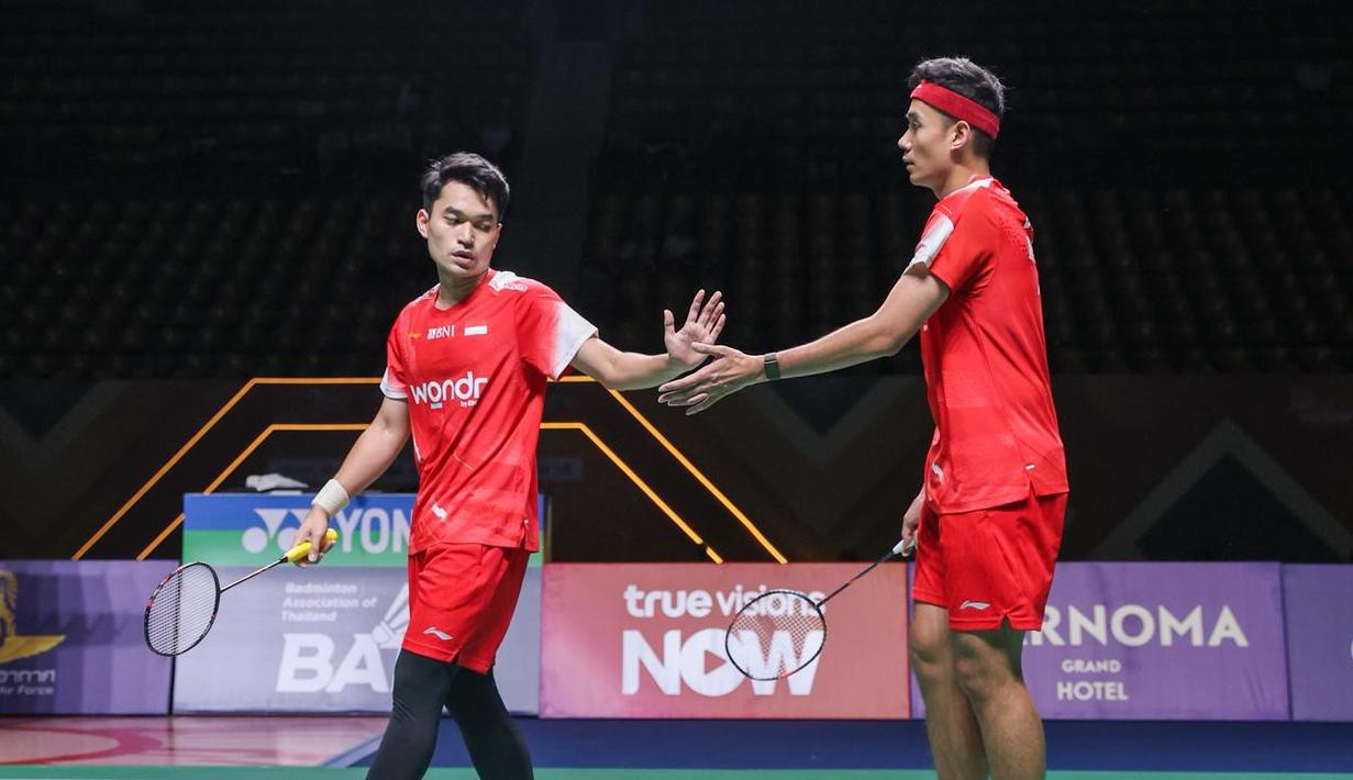 Aksi Leo Rolly Carnando/Bagas Maulana pada partai final Thailand Masters 2026 yang berlangsung di Stadion Nimibutr, Bangkok, Thailand, Minggu (1/2/2026) siang WIB. (Dok. PBSI)